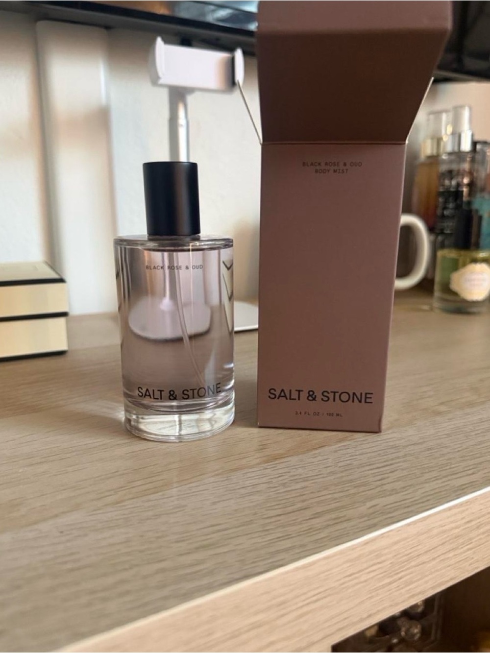 Salt & stone black rose & oud perfume - Picture 2 of 3